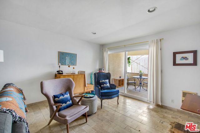 5651 Sumner Way 209, Culver City, CA 90230