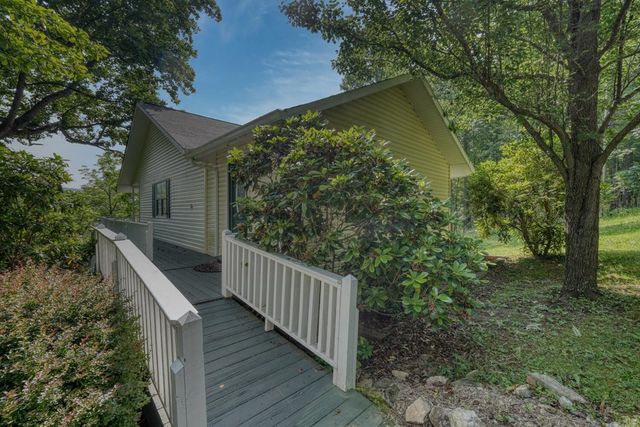 43 Diane Street, Blairsville, GA 30512