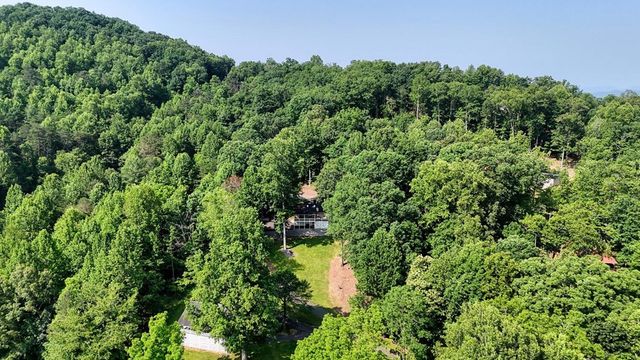 43 Diane Street, Blairsville, GA 30512