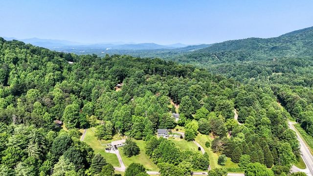 43 Diane Street, Blairsville, GA 30512