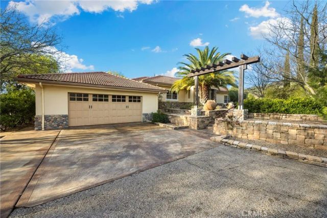 1220 Skylar Lane, Lake Nacimiento, CA 93426