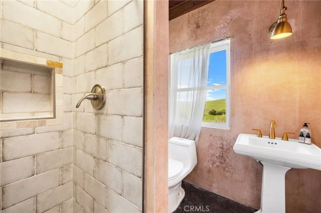 1220 Skylar Lane, Lake Nacimiento, CA 93426