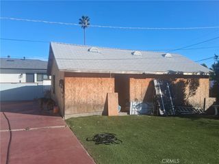 20550 Sherman Way, Winnetka, CA 91306