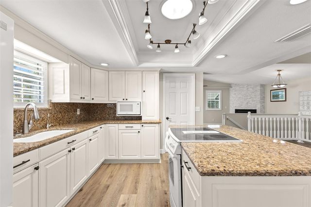 349 KENTUCKY AVENUE, Crystal Beach, FL 34681