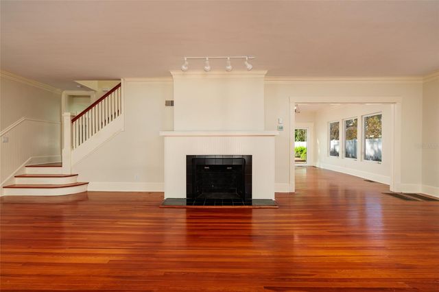 756 17TH AVENUE NE, St Petersburg, FL 33704