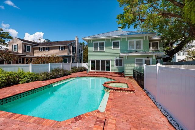 756 17TH AVENUE NE, St Petersburg, FL 33704