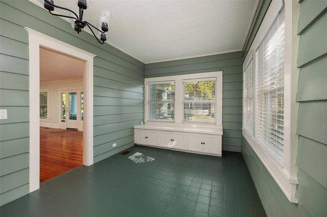 756 17TH AVENUE NE, St Petersburg, FL 33704