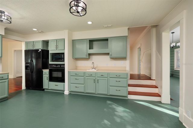 756 17TH AVENUE NE, St Petersburg, FL 33704