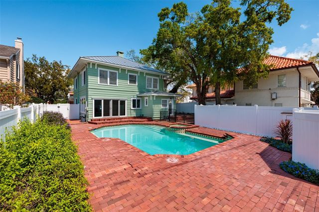 756 17TH AVENUE NE, St Petersburg, FL 33704