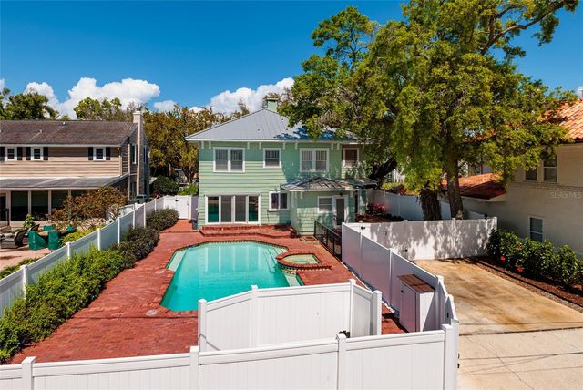 756 17TH AVENUE NE, St Petersburg, FL 33704