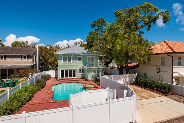 756 17TH AVENUE NE, St Petersburg, FL 33704