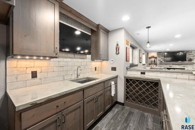 6801 E Archstone St Street, Sioux Falls, SD 57110