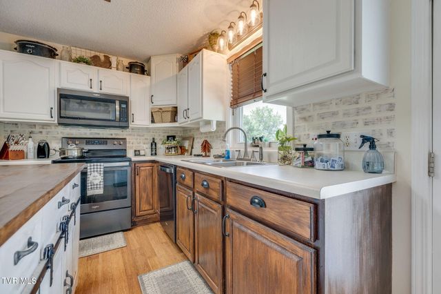 873 Sycamore Shoals Drive, Elizabethton, TN 37643