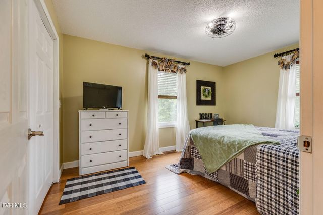 873 Sycamore Shoals Drive, Elizabethton, TN 37643