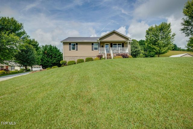 873 Sycamore Shoals Drive, Elizabethton, TN 37643