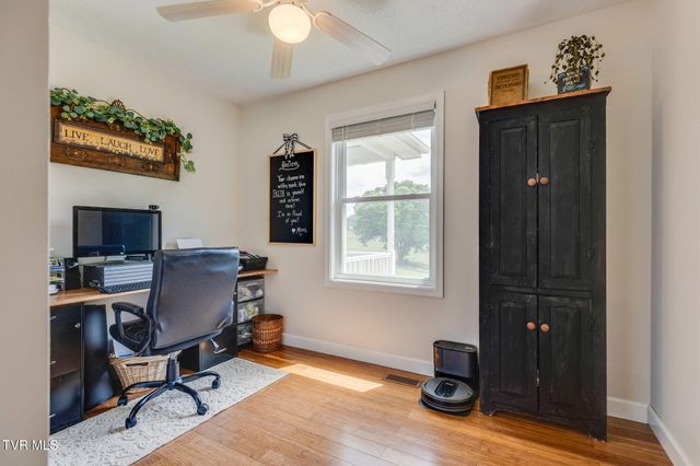 873 Sycamore Shoals Drive, Elizabethton, TN 37643