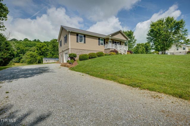 873 Sycamore Shoals Drive, Elizabethton, TN 37643