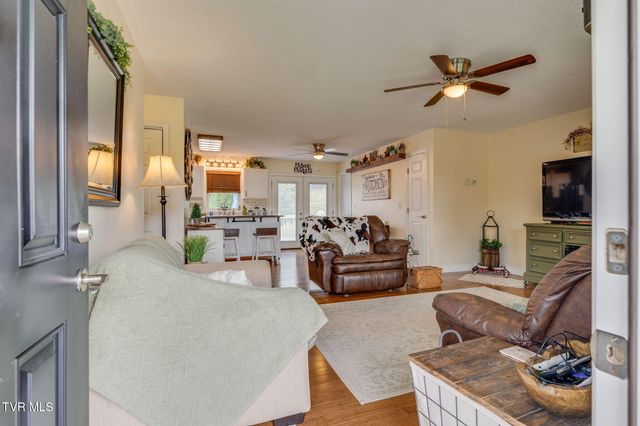 873 Sycamore Shoals Drive, Elizabethton, TN 37643