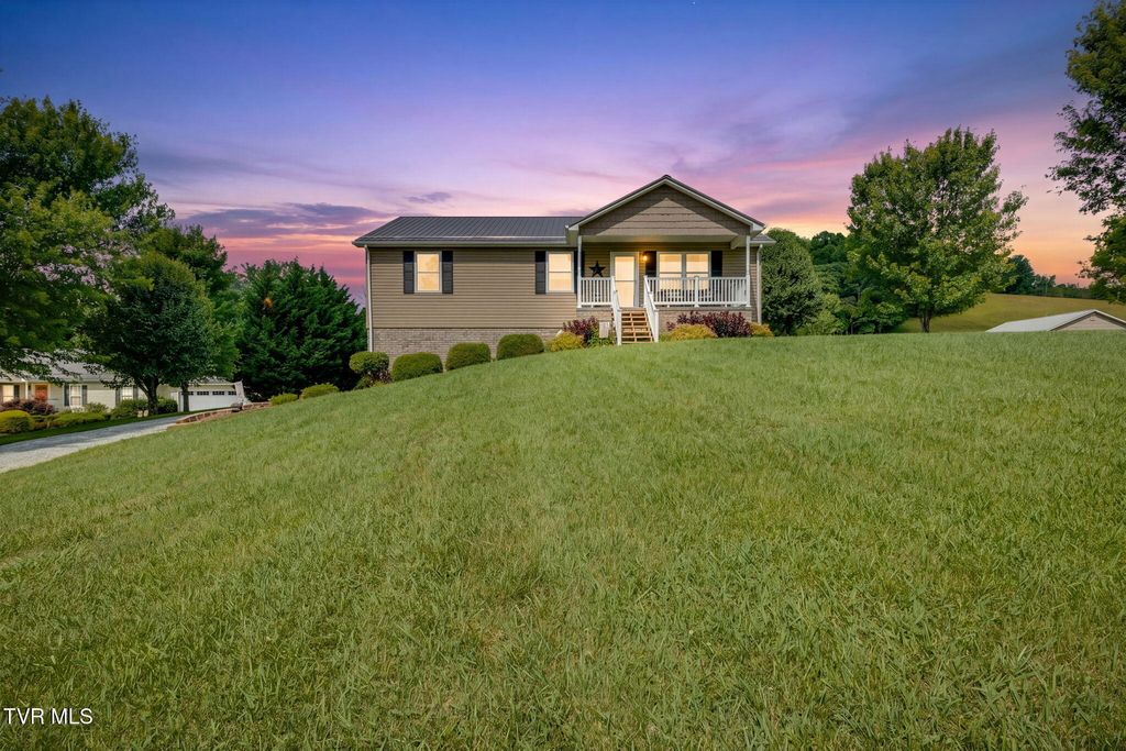 873 Sycamore Shoals Drive, Elizabethton, TN 37643