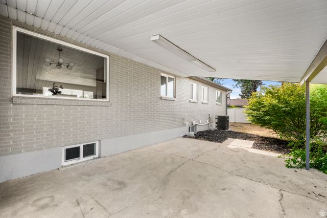 1371 E SKYVIEW DR, Millcreek, UT 84124