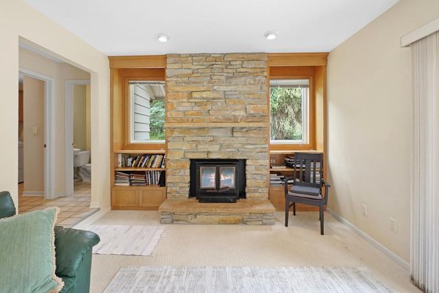 N11W31116 Bunker Hill TRAIL, Delafield, WI 53018