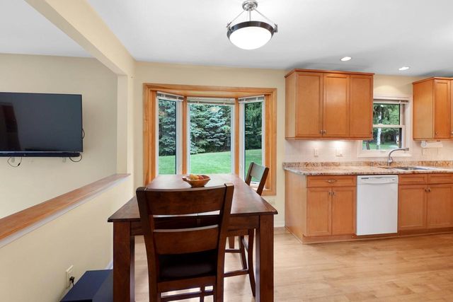 N11W31116 Bunker Hill TRAIL, Delafield, WI 53018