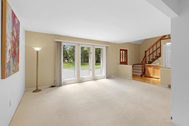 N11W31116 Bunker Hill TRAIL, Delafield, WI 53018