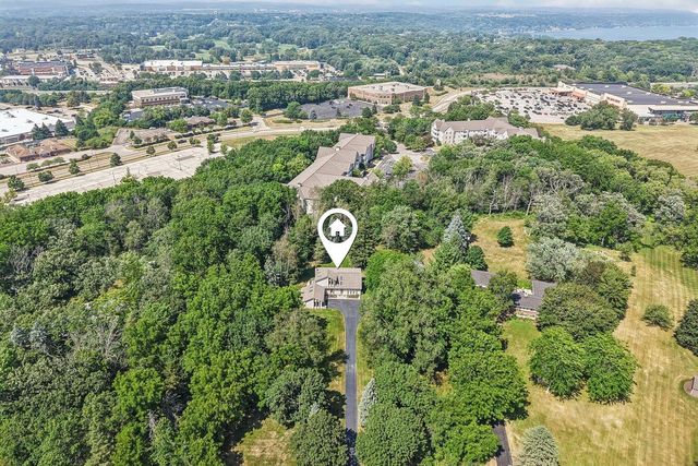 N11W31116 Bunker Hill TRAIL, Delafield, WI 53018