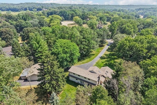 N11W31116 Bunker Hill TRAIL, Delafield, WI 53018