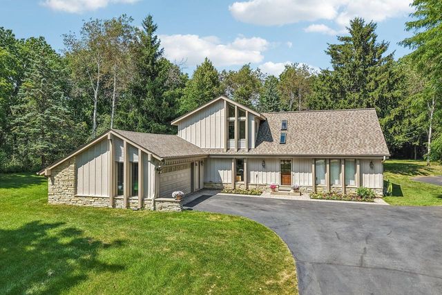N11W31116 Bunker Hill TRAIL, Delafield, WI 53018