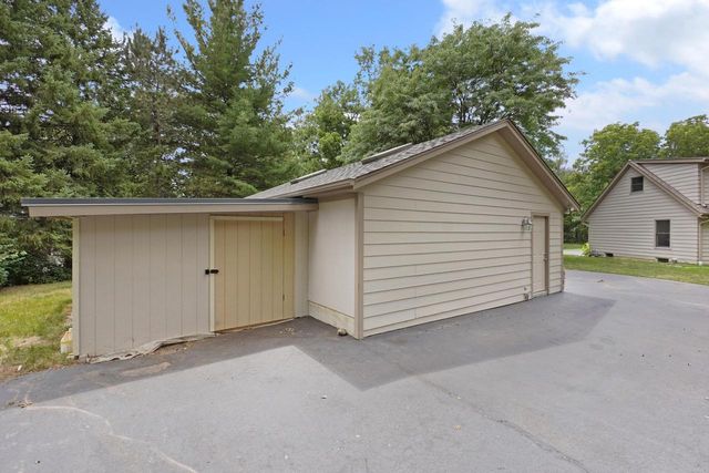N11W31116 Bunker Hill TRAIL, Delafield, WI 53018