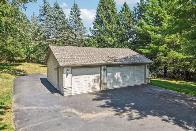 N11W31116 Bunker Hill TRAIL, Delafield, WI 53018