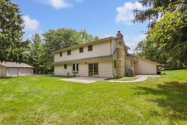 N11W31116 Bunker Hill TRAIL, Delafield, WI 53018