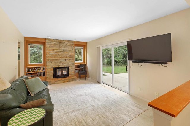 N11W31116 Bunker Hill TRAIL, Delafield, WI 53018