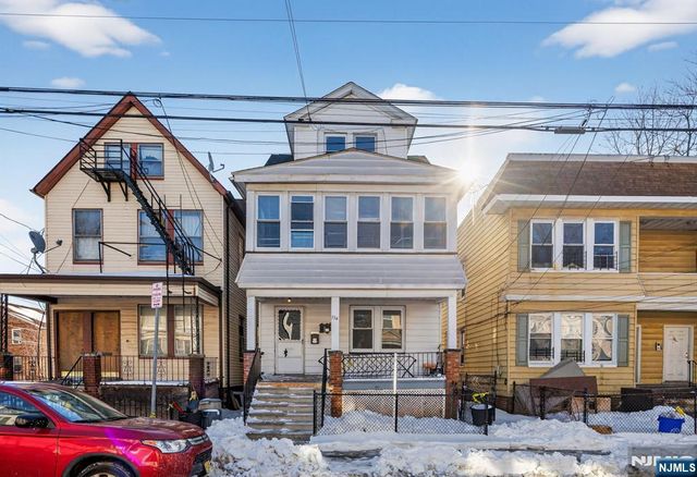 134 Dewey, Newark, NJ 07112