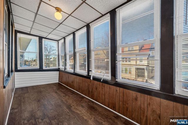 134 Dewey, Newark, NJ 07112