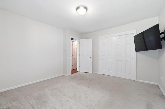 1824 Finsbury LN, Virginia Beach, VA 23454
