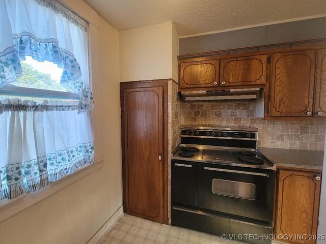 70 E Washington, Krebs, OK 74501
