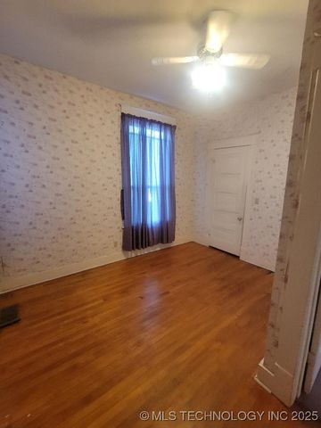 70 E Washington, Krebs, OK 74501