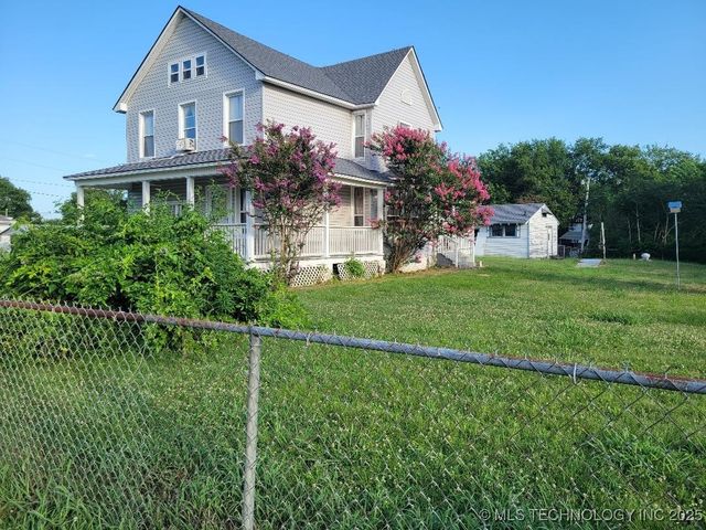 70 E Washington, Krebs, OK 74501