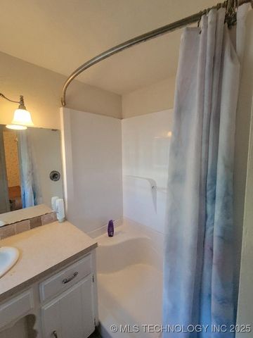 70 E Washington, Krebs, OK 74501