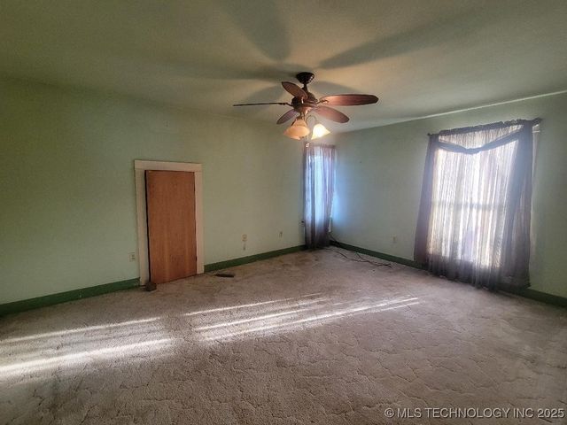 70 E Washington, Krebs, OK 74501