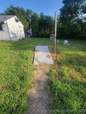 70 E Washington, Krebs, OK 74501
