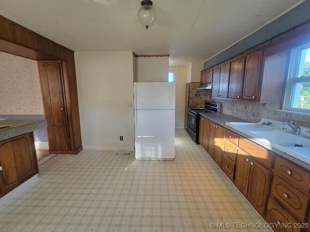 70 E Washington, Krebs, OK 74501