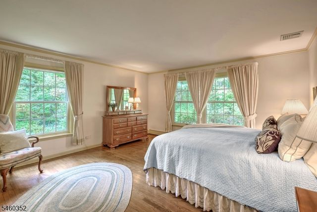527 Ridge Rd, Watchung Boro, NJ 07069