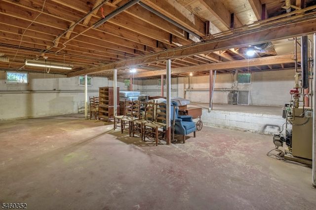 527 Ridge Rd, Watchung Boro, NJ 07069