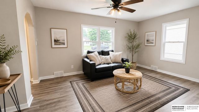 2503 Washington Street, Bellevue, NE 68005
