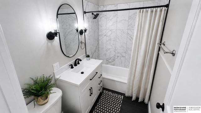 2503 Washington Street, Bellevue, NE 68005