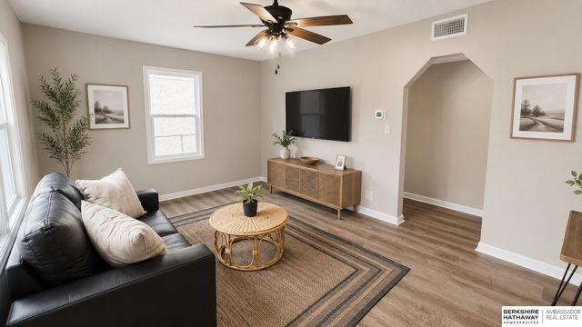 2503 Washington Street, Bellevue, NE 68005