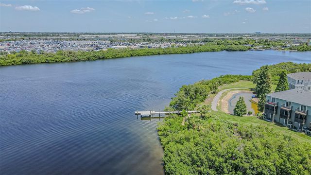 526 WHEATON TRENT PLACE, Tampa, FL 33619